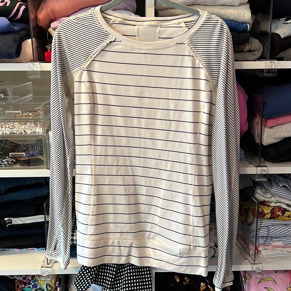 Beautiful Lululemon cream and lace athleisure top